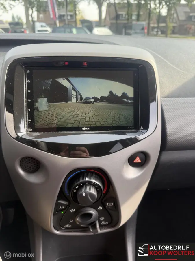 1.0 e-VTi 2020*A/C* Camera *