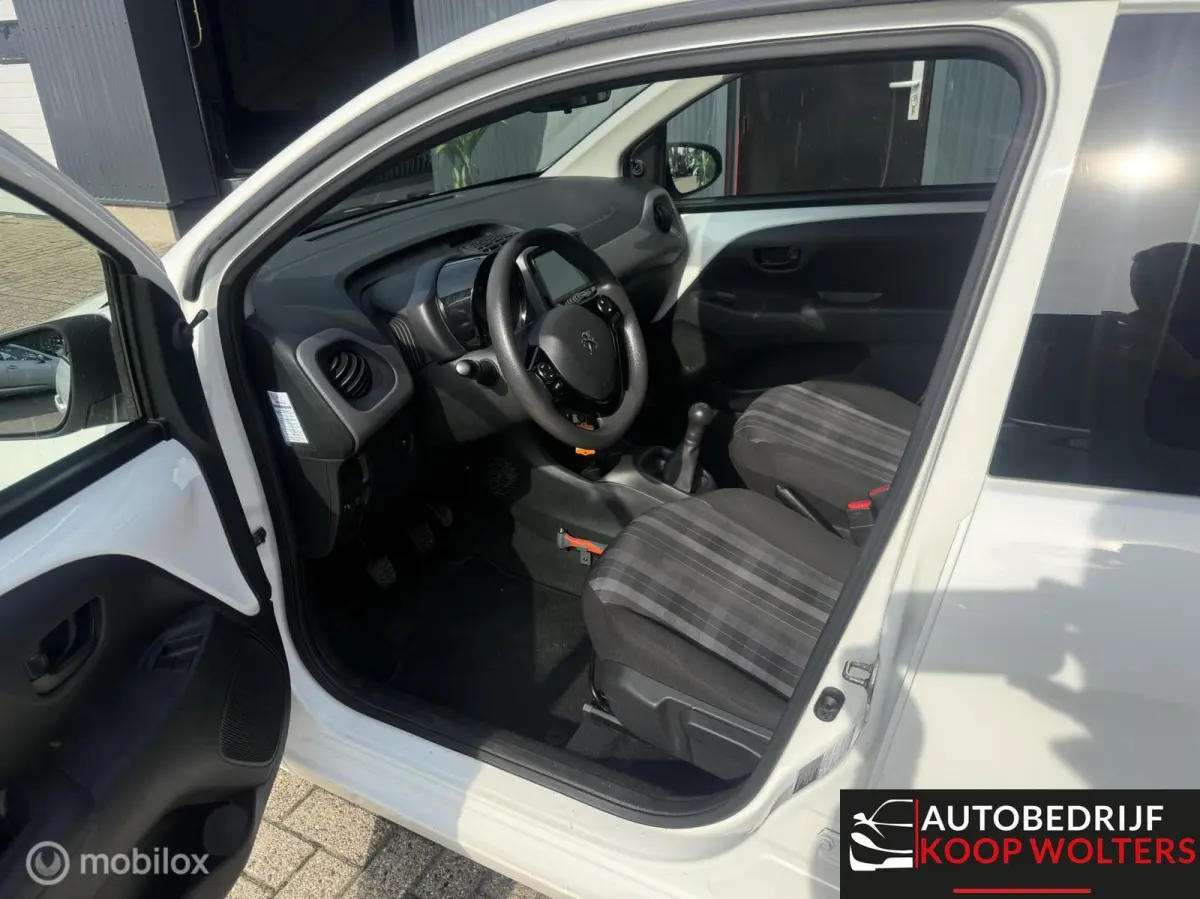 1.0 e-VTi 2020*A/C* Camera *