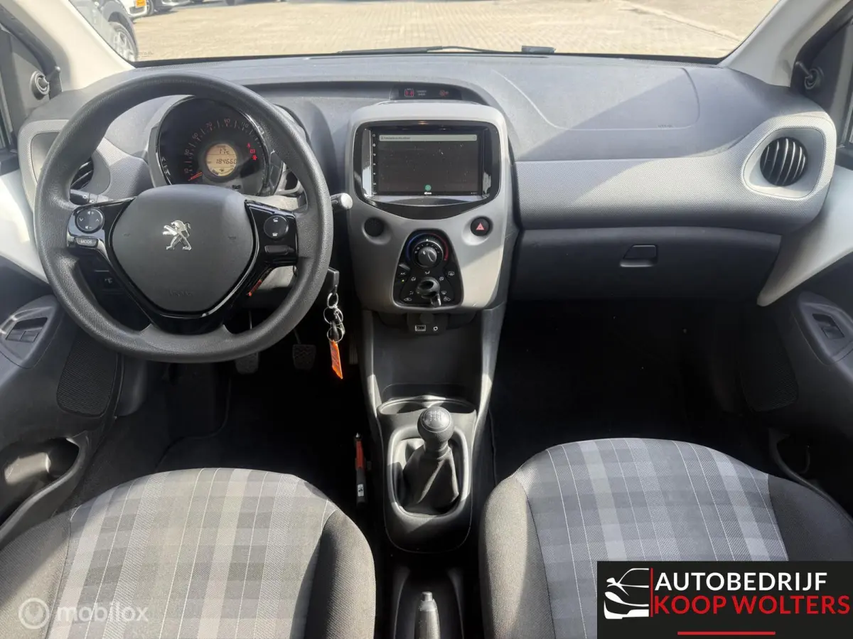 1.0 e-VTi 2020*A/C* Camera *