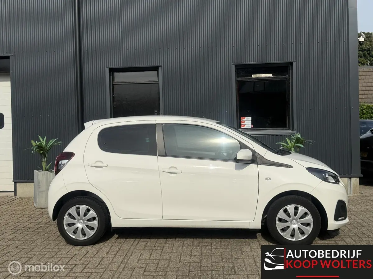 1.0 e-VTi 2020*A/C* Camera *