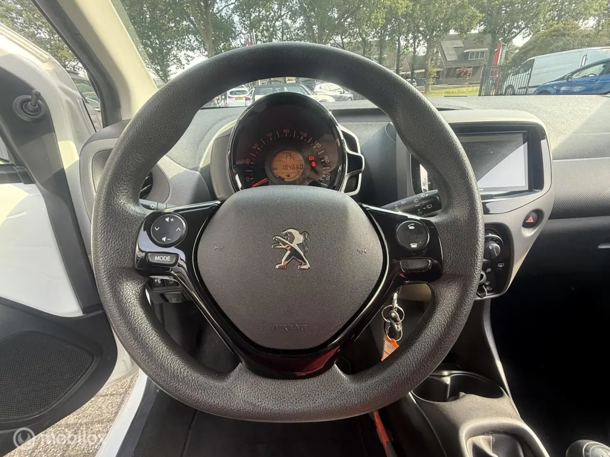 1.0 e-VTi 2020*A/C* Camera *