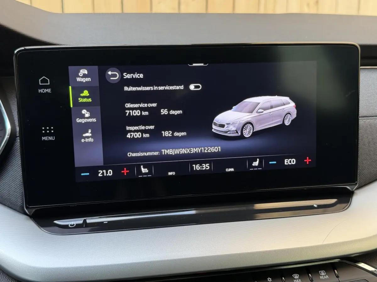 1.4 TSI iV PHEV Business Edition Plus Apple CarPlay/Android Auto | Achteruitrijcamera | Adaptieve cruise control | Climate control | Dodehoek detectie | LED verlichting | Parkeersensoren voo