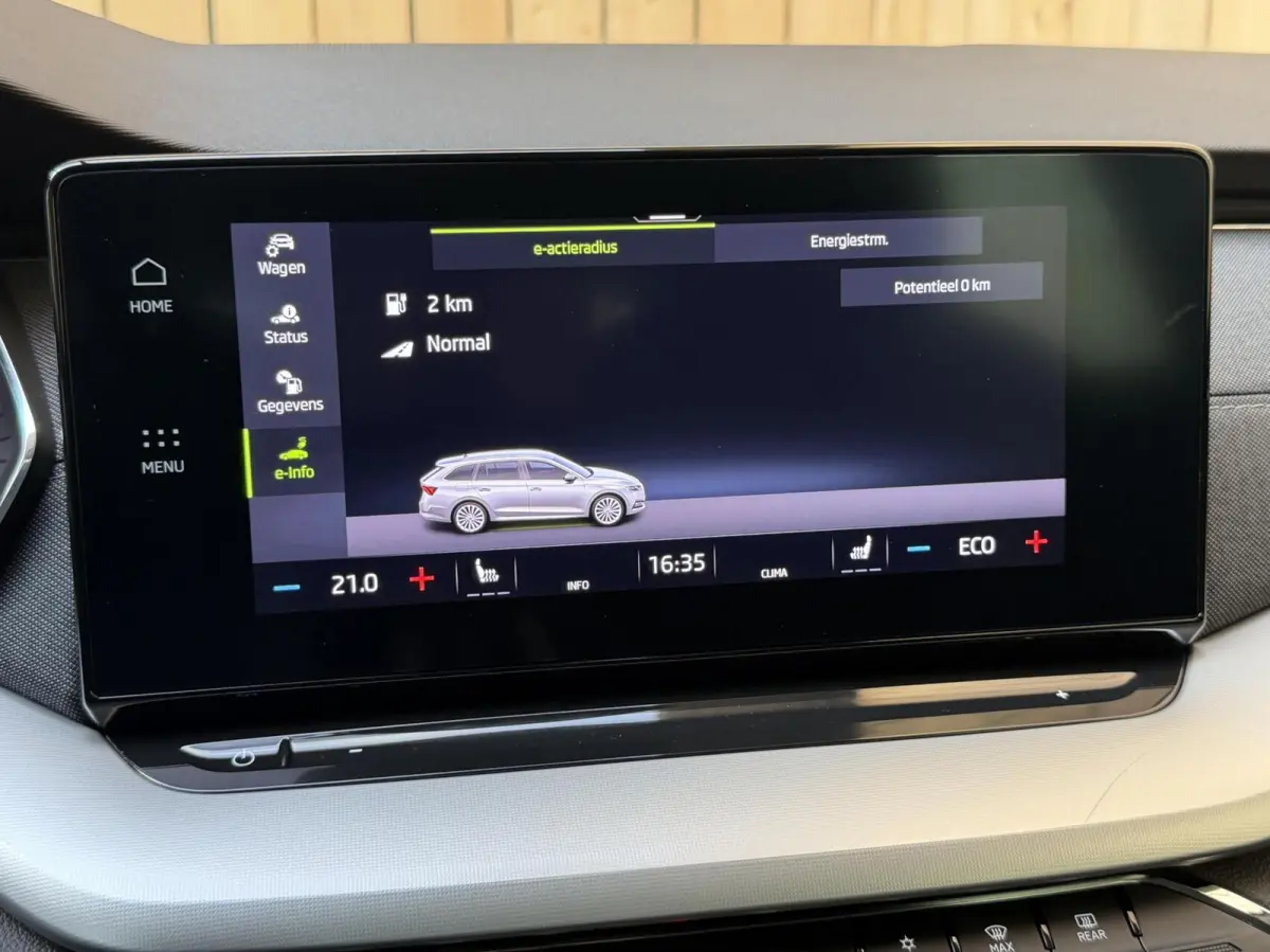 1.4 TSI iV PHEV Business Edition Plus Apple CarPlay/Android Auto | Achteruitrijcamera | Adaptieve cruise control | Climate control | Dodehoek detectie | LED verlichting | Parkeersensoren voo