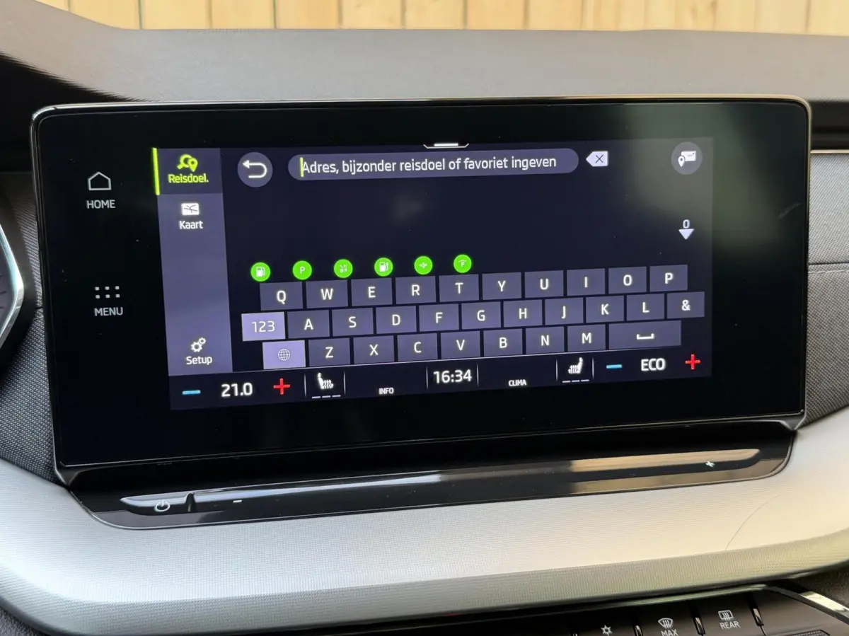 1.4 TSI iV PHEV Business Edition Plus Apple CarPlay/Android Auto | Achteruitrijcamera | Adaptieve cruise control | Climate control | Dodehoek detectie | LED verlichting | Parkeersensoren voo