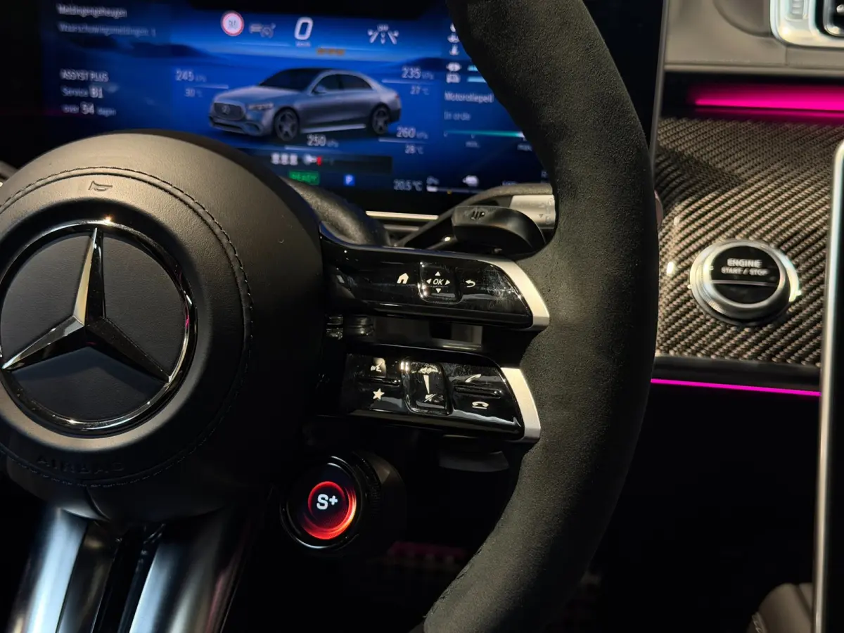 AMG 63 S E Performance|Pano|HUD|Keyless|360|4D Burmester|Massage|Matrix|Chauffeur Pakket|Carbon