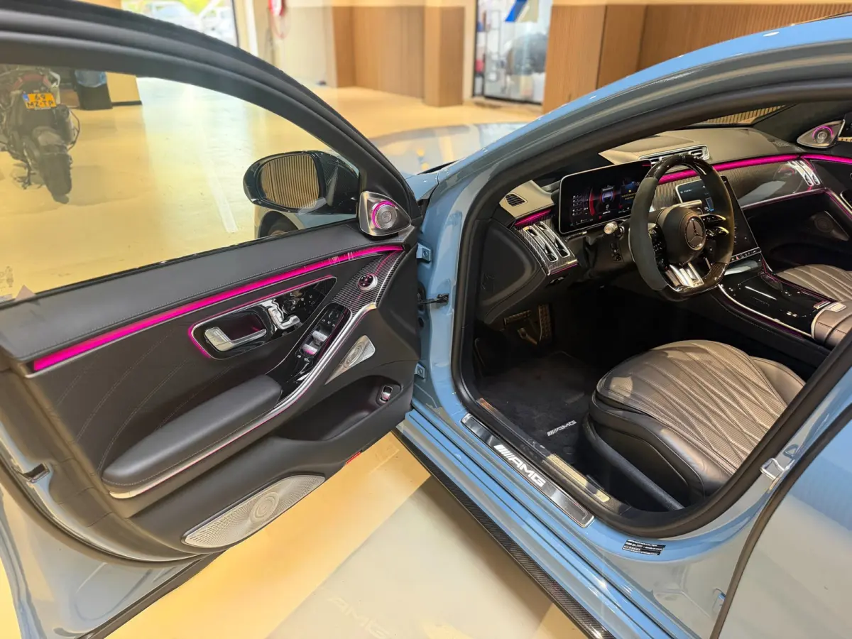 AMG 63 S E Performance|Pano|HUD|Keyless|360|4D Burmester|Massage|Matrix|Chauffeur Pakket|Carbon