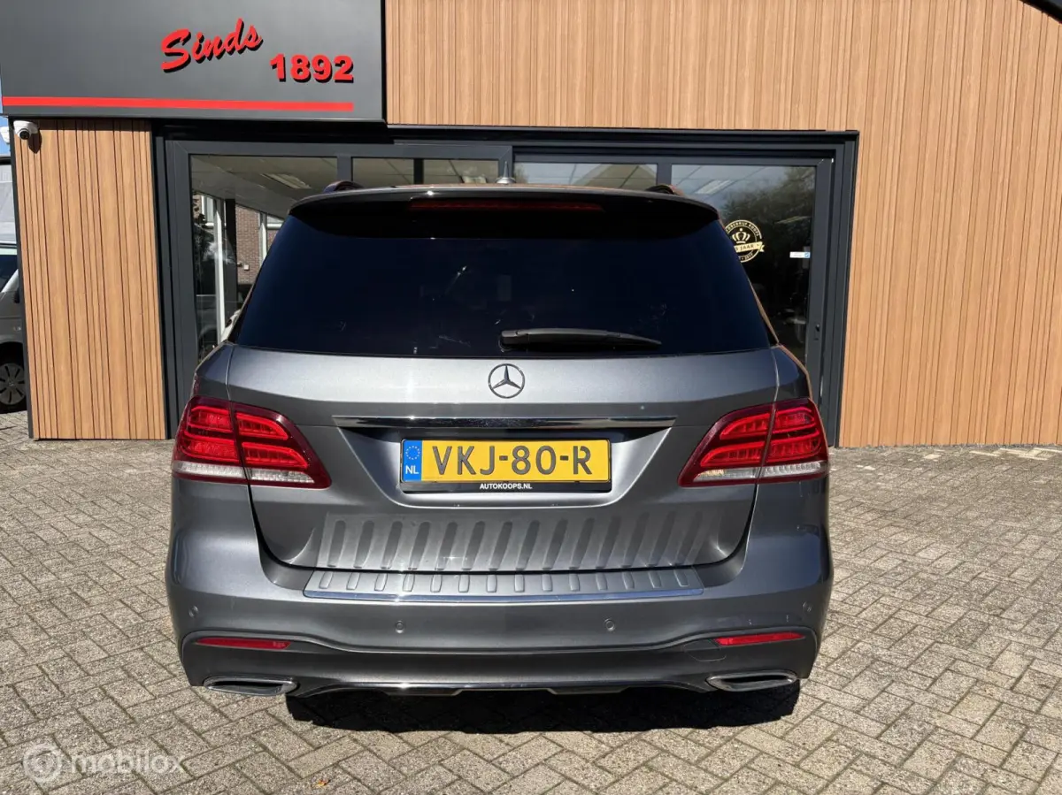 250D 4MATIC AMG Sport Edition 204Pk Grijs Kenteken | NL Auto | Schuif \ kantel dak | Elec.trekhaak | Navi | Elektrische stoelen met geheugen | Lucht-vering | Navigatie | 229dkm NAP | TOPSTAA