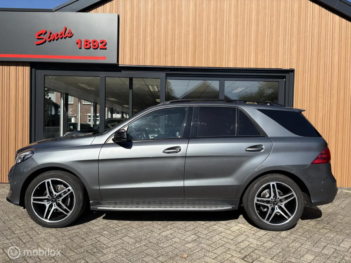 250D 4MATIC AMG Sport Edition 204Pk Grijs Kenteken | NL Auto | Schuif \ kantel dak | Elec.trekhaak | Navi | Elektrische stoelen met geheugen | Lucht-vering | Navigatie | 229dkm NAP | TOPSTAA