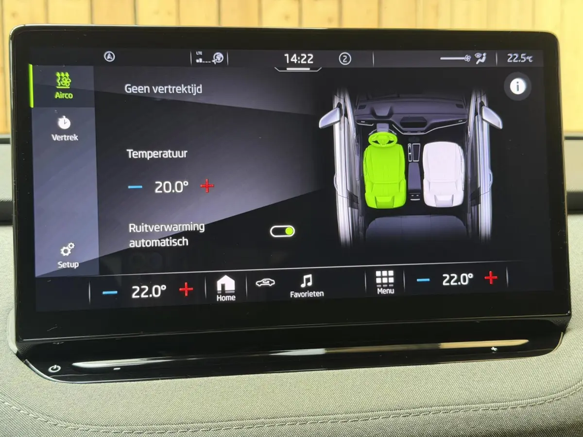 80 Adaptieve cruise control | Apple CarPlay/Android Auto | Climate control | Getint glas| Keyless entry | LED verlichting | Elektrisch bedienbare achterklep | Stuurwiel verwarmd | Rondomzich