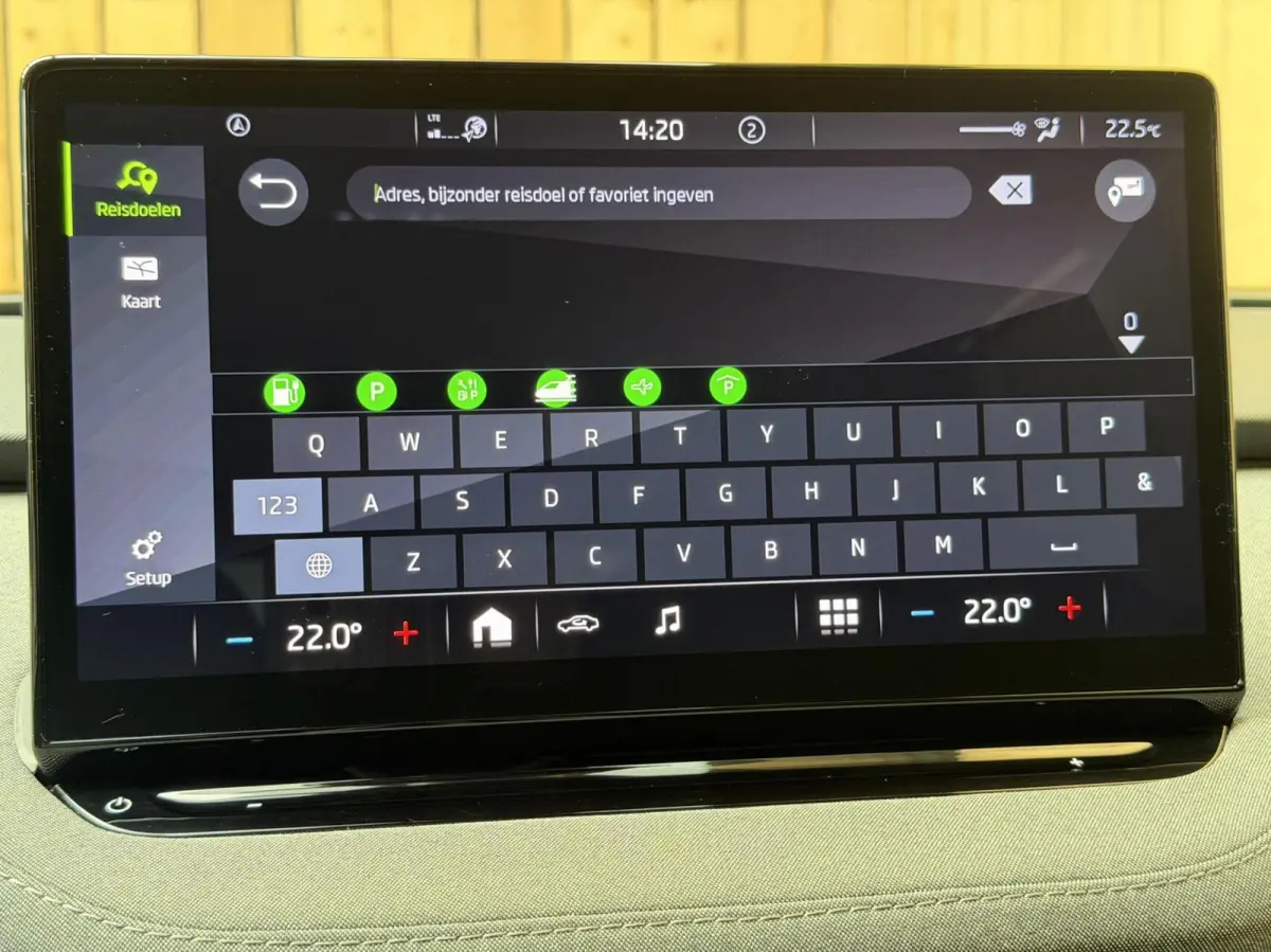 80 Adaptieve cruise control | Apple CarPlay/Android Auto | Climate control | Getint glas| Keyless entry | LED verlichting | Elektrisch bedienbare achterklep | Stuurwiel verwarmd | Rondomzich