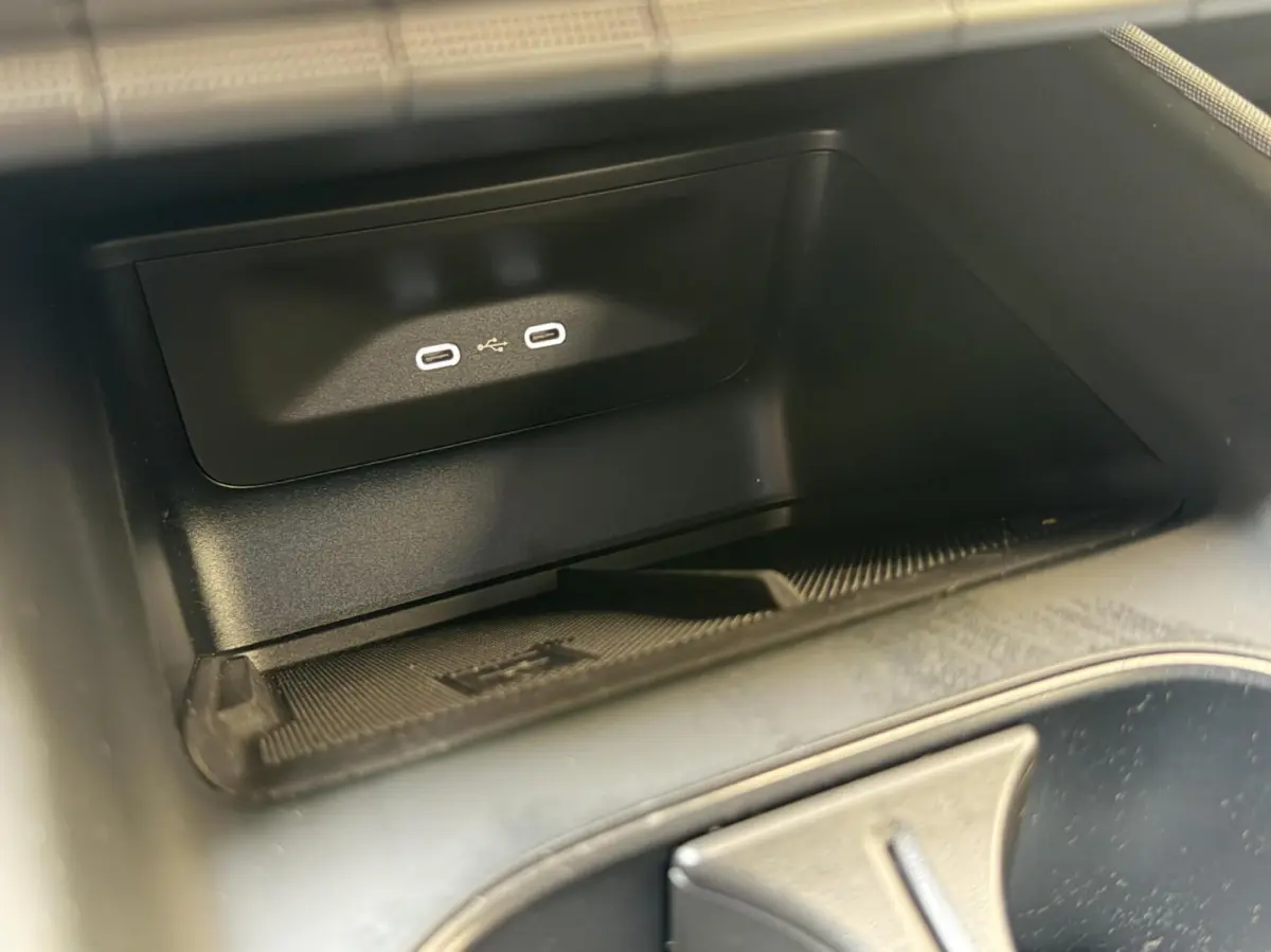 80 Adaptieve cruise control | Apple CarPlay/Android Auto | Climate control | Getint glas| Keyless entry | LED verlichting | Elektrisch bedienbare achterklep | Stuurwiel verwarmd | Rondomzich