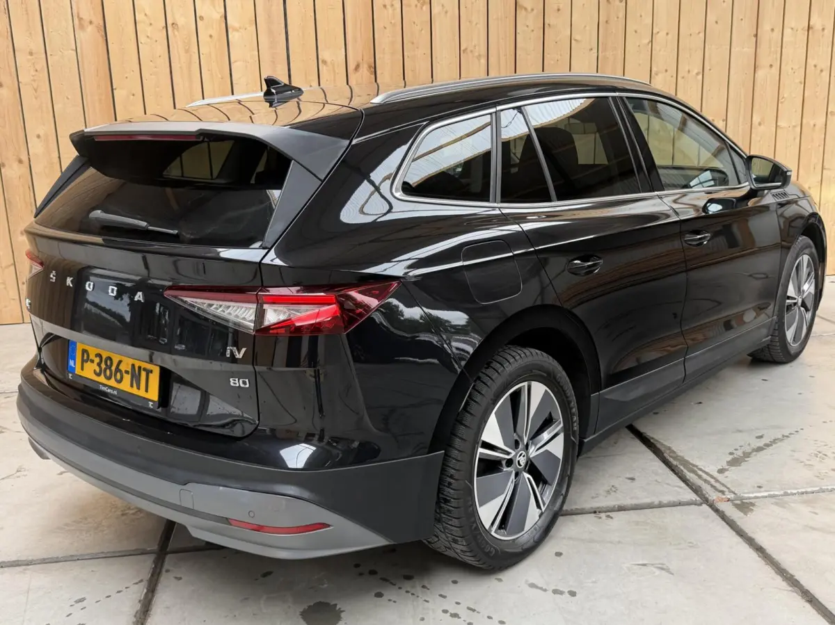 80 Adaptieve cruise control | Apple CarPlay/Android Auto | Climate control | Getint glas| Keyless entry | LED verlichting | Elektrisch bedienbare achterklep | Stuurwiel verwarmd | Rondomzich
