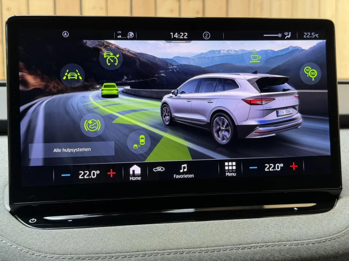 80 Adaptieve cruise control | Apple CarPlay/Android Auto | Climate control | Getint glas| Keyless entry | LED verlichting | Elektrisch bedienbare achterklep | Stuurwiel verwarmd | Rondomzich