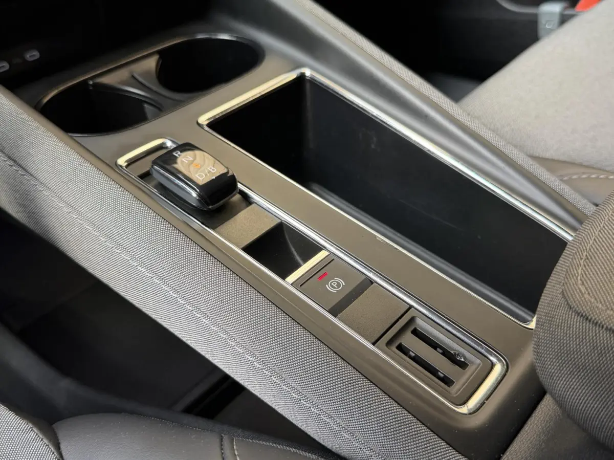 80 Adaptieve cruise control | Apple CarPlay/Android Auto | Climate control | Getint glas| Keyless entry | LED verlichting | Elektrisch bedienbare achterklep | Stuurwiel verwarmd | Rondomzich