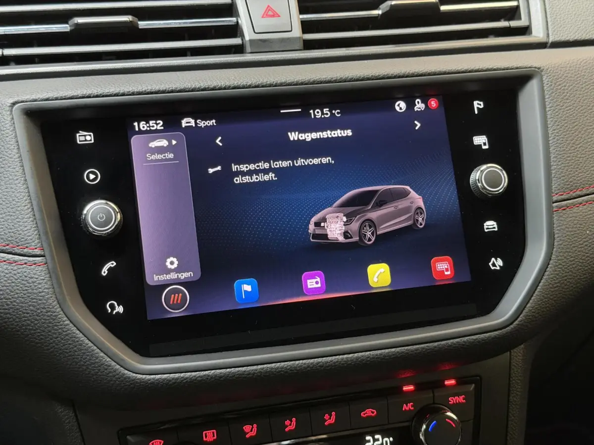1.0 TSI FR Business Intense Apple CarPlay/Android Auto | Achteruitrijcamera | Beats Audio | Cruise control | Getint glas | Navigatiesysteem | Parkeersensoren voor en achter