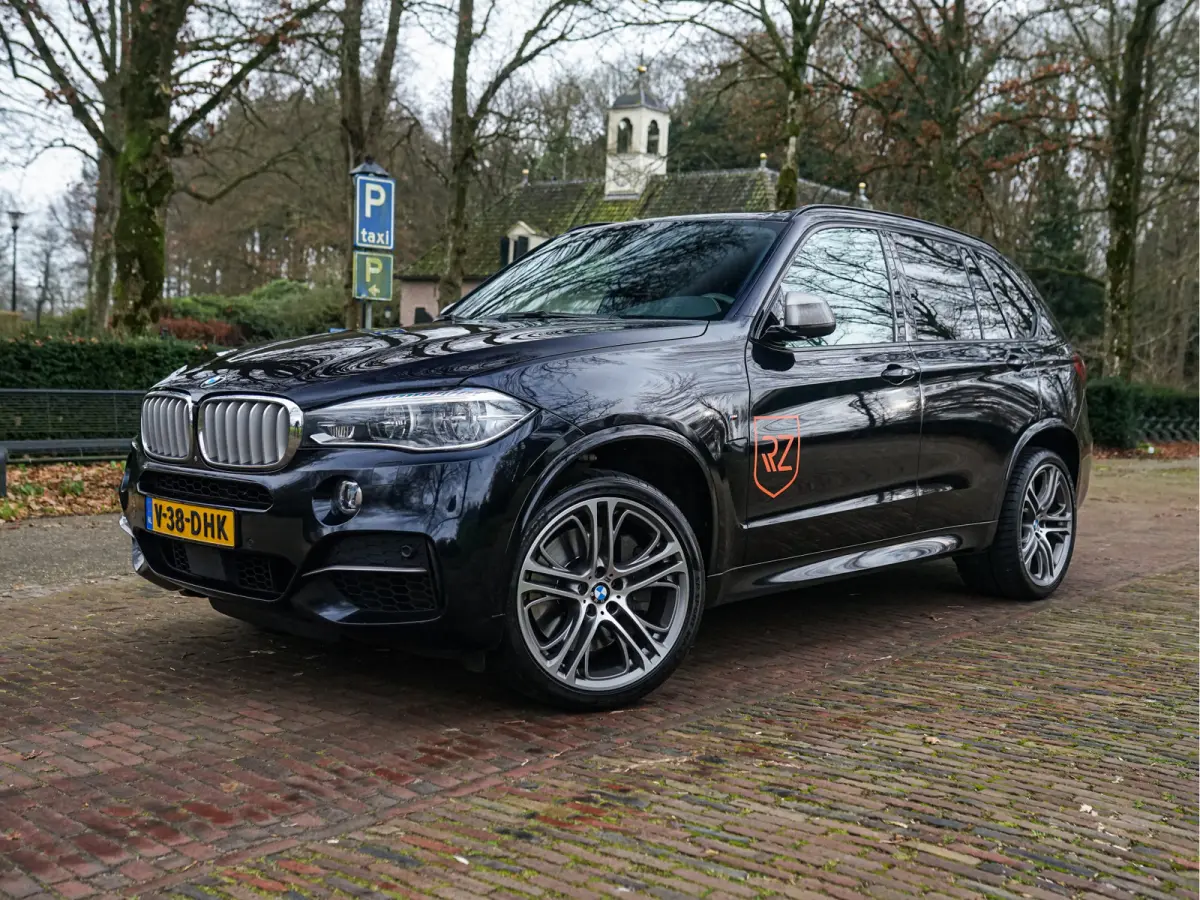M50D 381pk I Grijs kenteken l 360C l Keramiek l HUD l Soft Close l Night Vision l Stoelkoeling