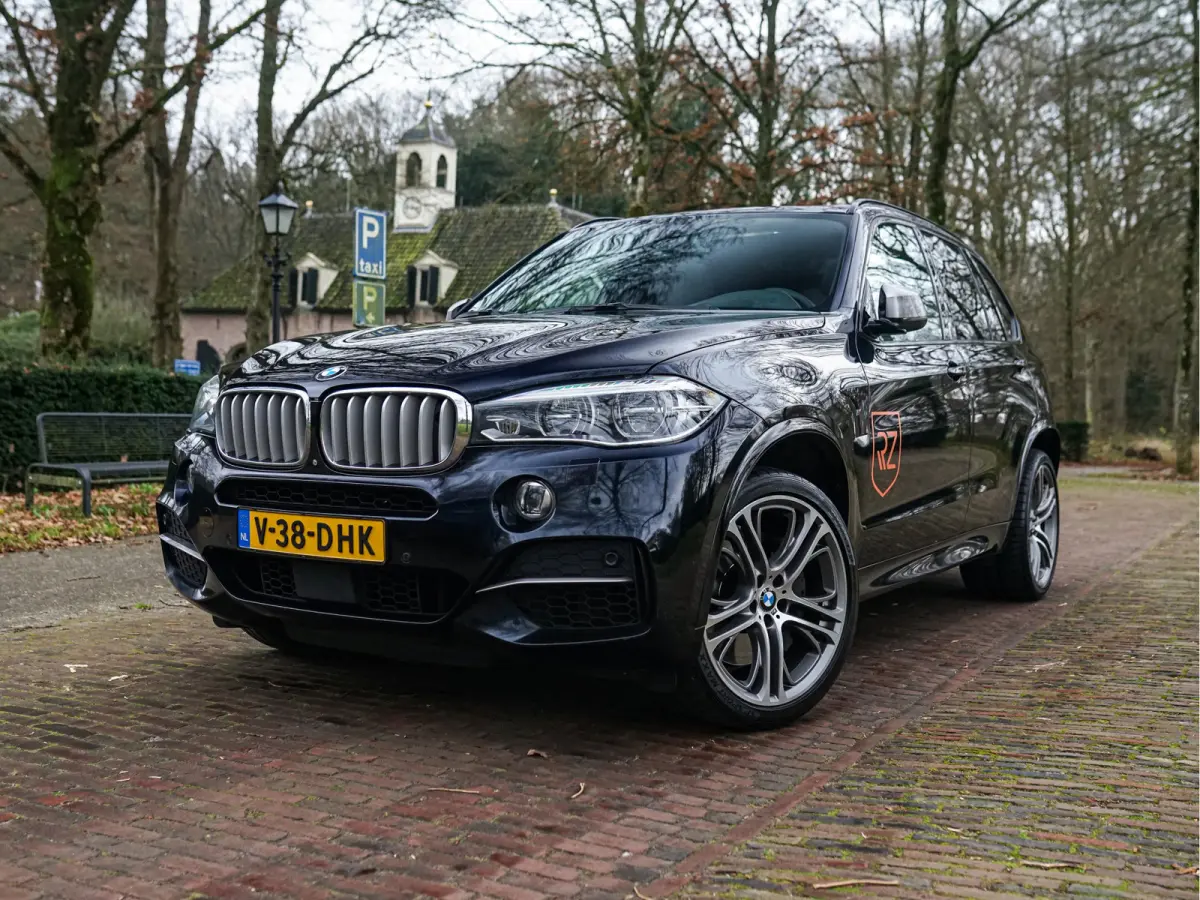 M50D 381pk I Grijs kenteken l 360C l Keramiek l HUD l Soft Close l Night Vision l Stoelkoeling