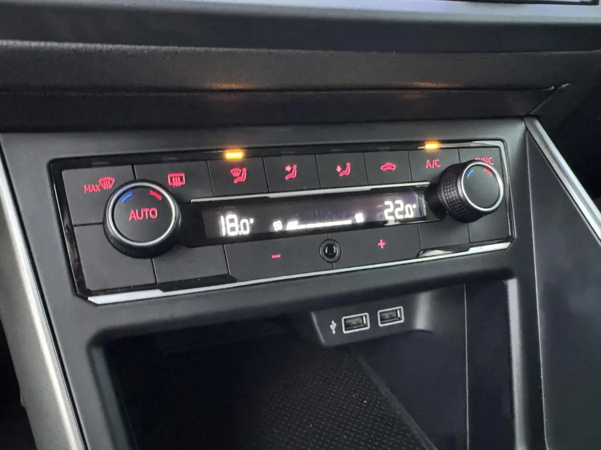 1.0 TSI 95pk R-Line ACC CarPlay Garantie Inparkeren