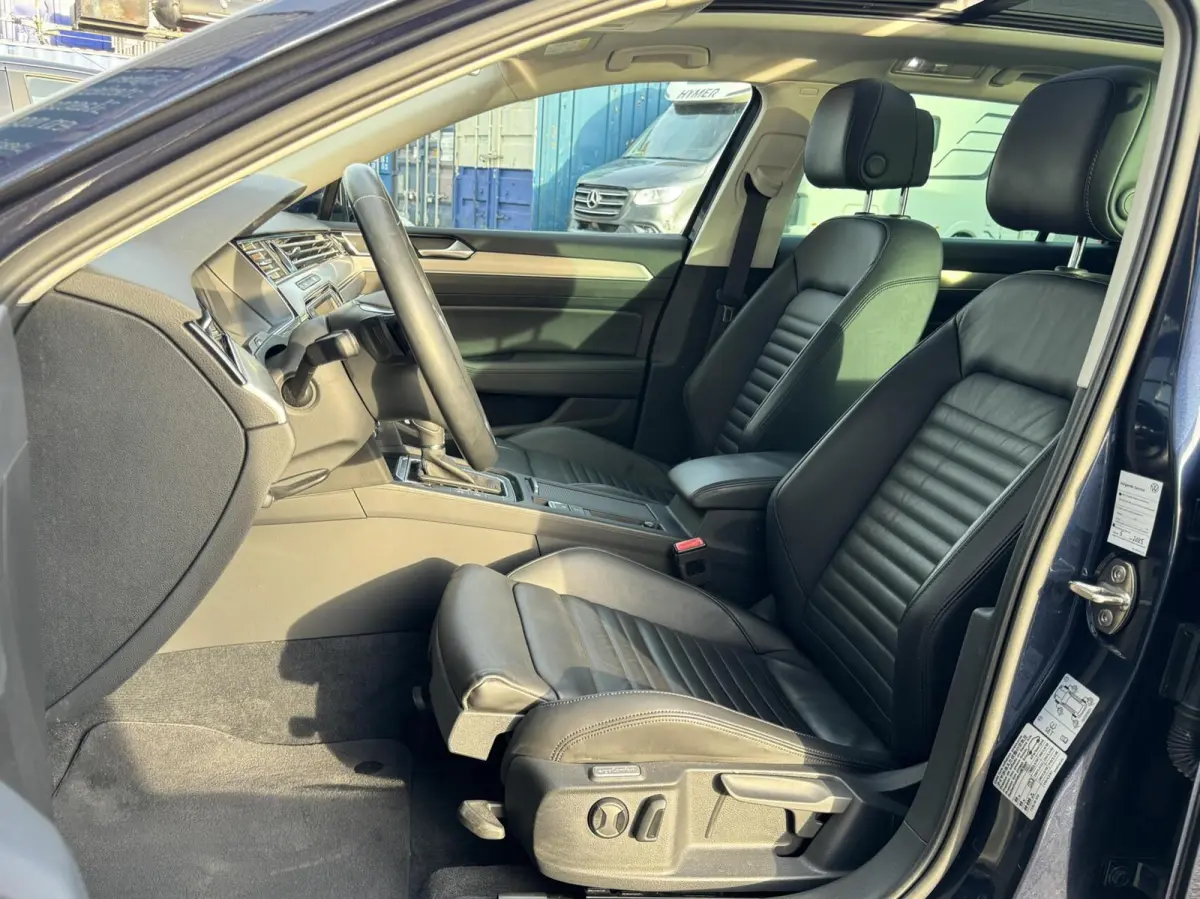 1.8 TSI Highline Pano / LED 1e Eig