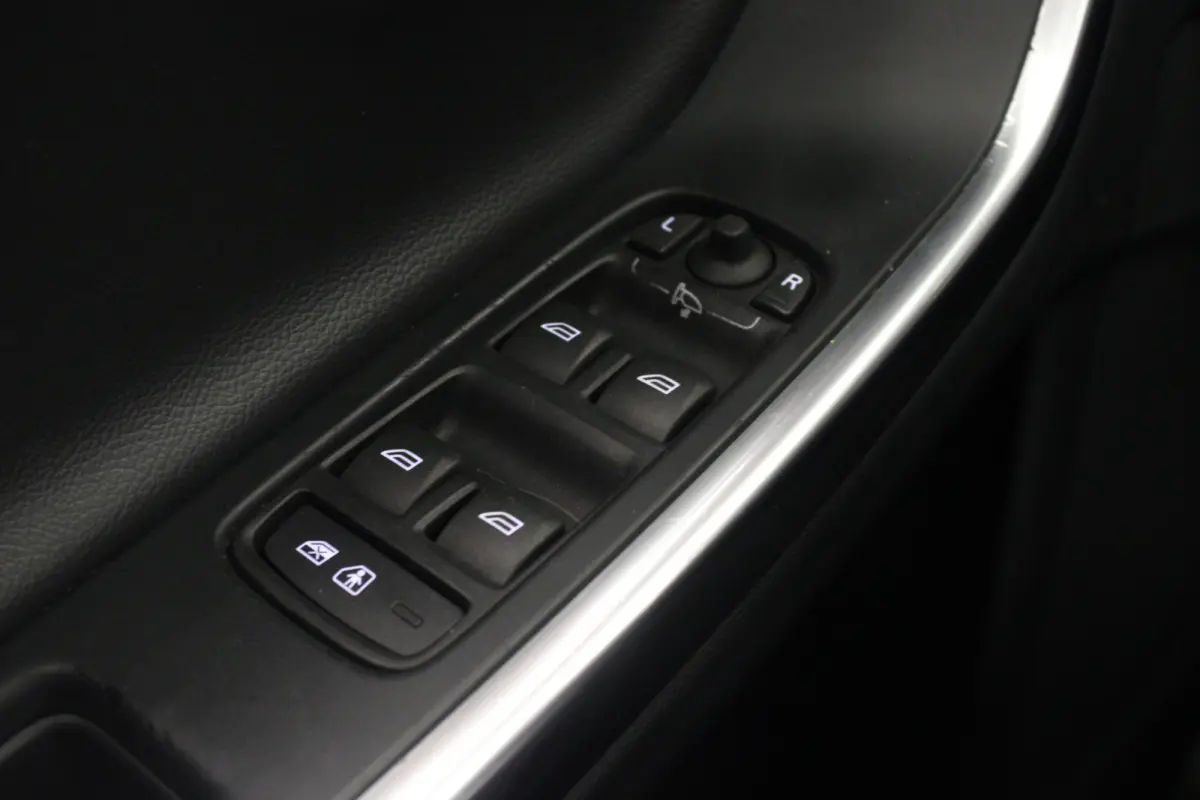 2.0 D3 Summum |Navi|Stoelverw.|