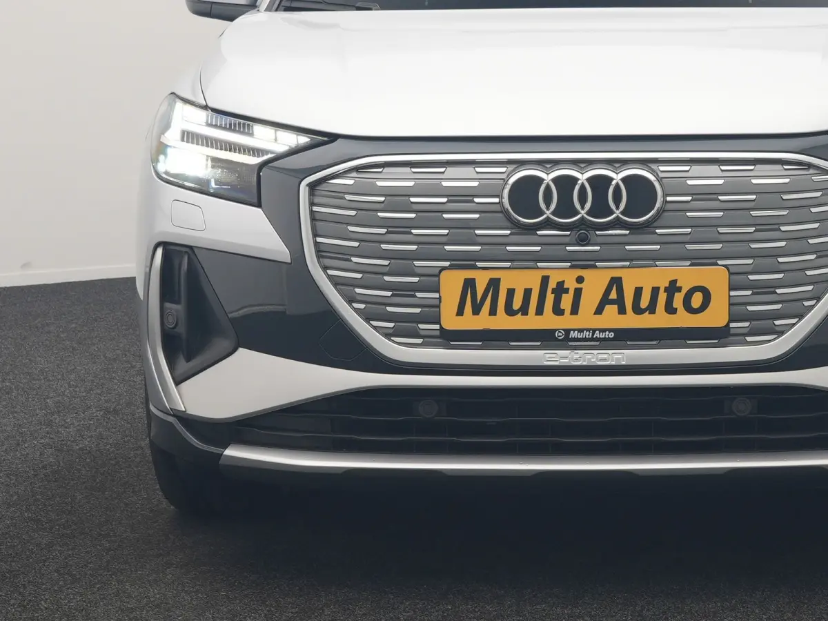 40 S Line 77 kWh 204pk Dealer O.H. | Panodak | Adaptive Cruise | Head Up | Camera | Matrix LED | Camera | Warmtepomp | Sportstoelen Memory & Verwarmd | Stuur Verwarmd | Apple Carplay | Navig
