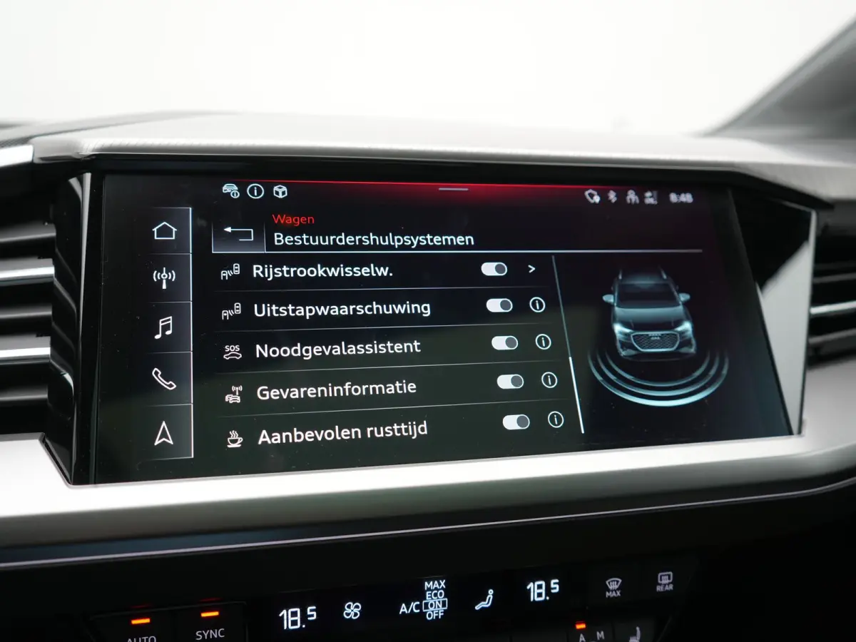 40 S Line 77 kWh 204pk Dealer O.H. | Panodak | Adaptive Cruise | Head Up | Camera | Matrix LED | Camera | Warmtepomp | Sportstoelen Memory & Verwarmd | Stuur Verwarmd | Apple Carplay | Navig