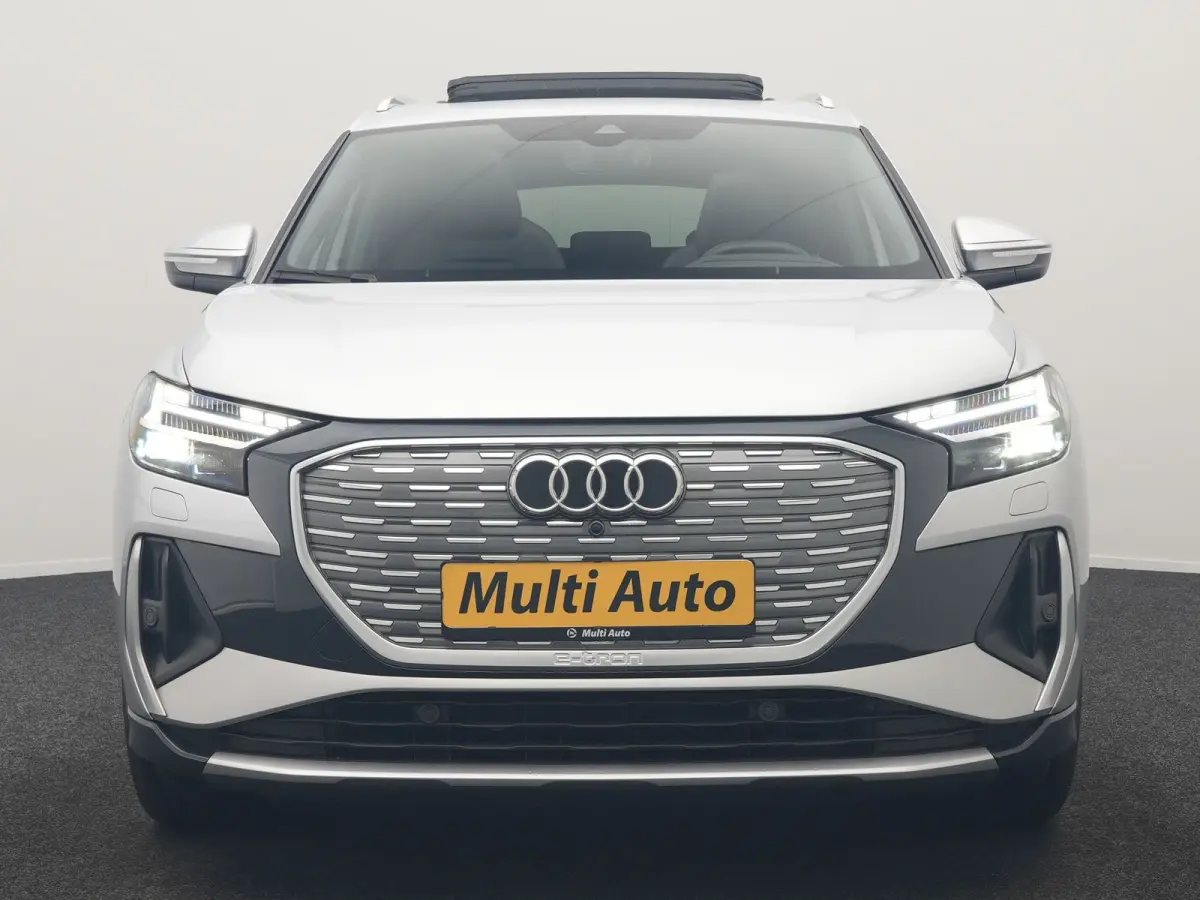 40 S Line 77 kWh 204pk Dealer O.H. | Panodak | Adaptive Cruise | Head Up | Camera | Matrix LED | Camera | Warmtepomp | Sportstoelen Memory & Verwarmd | Stuur Verwarmd | Apple Carplay | Navig