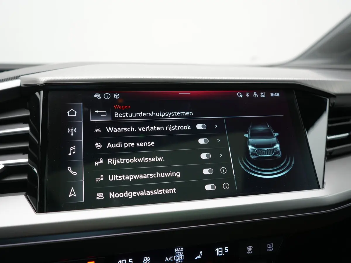 40 S Line 77 kWh 204pk Dealer O.H. | Panodak | Adaptive Cruise | Head Up | Camera | Matrix LED | Camera | Warmtepomp | Sportstoelen Memory & Verwarmd | Stuur Verwarmd | Apple Carplay | Navig