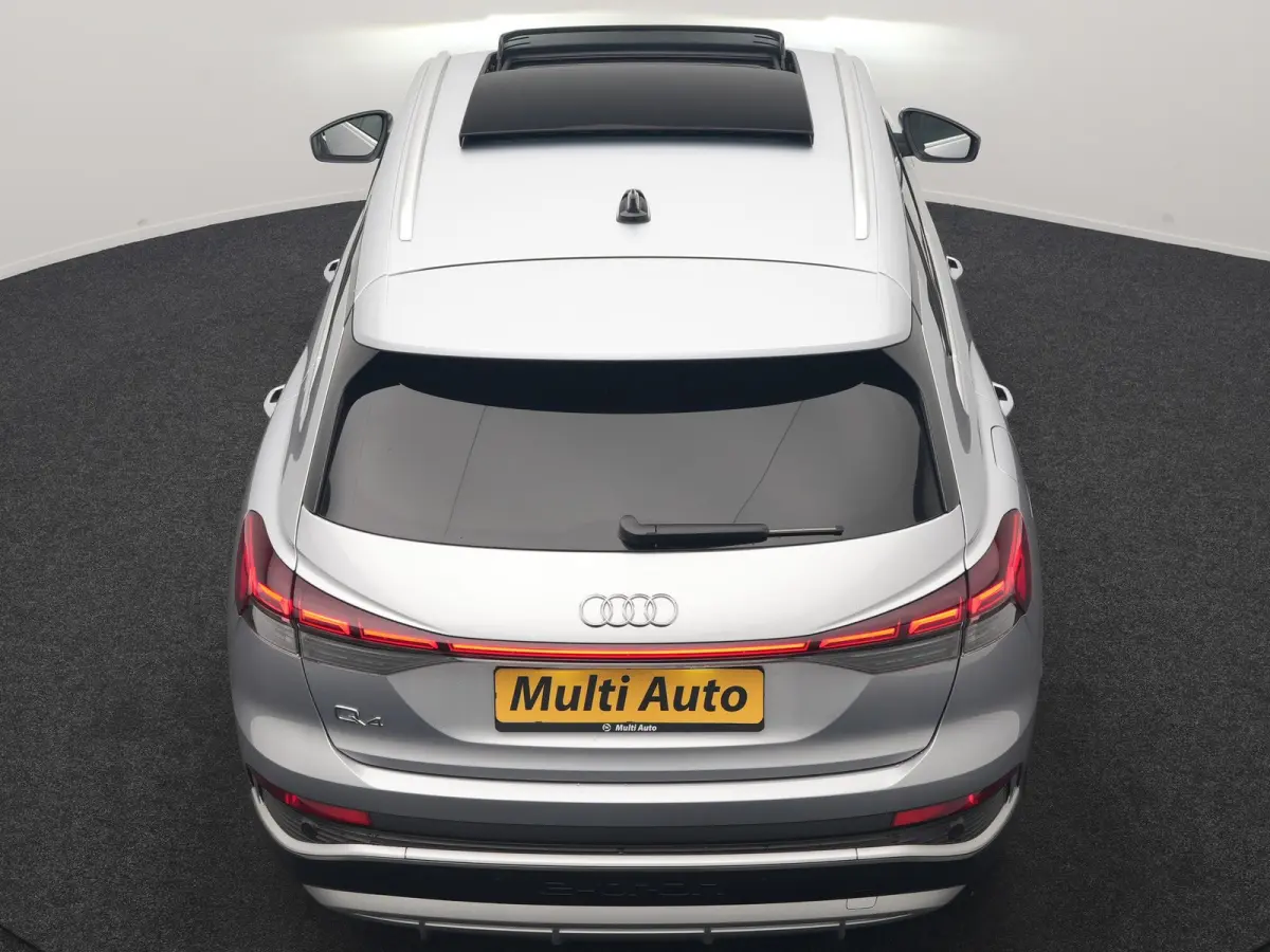 40 S Line 77 kWh 204pk Dealer O.H. | Panodak | Adaptive Cruise | Head Up | Camera | Matrix LED | Camera | Warmtepomp | Sportstoelen Memory & Verwarmd | Stuur Verwarmd | Apple Carplay | Navig