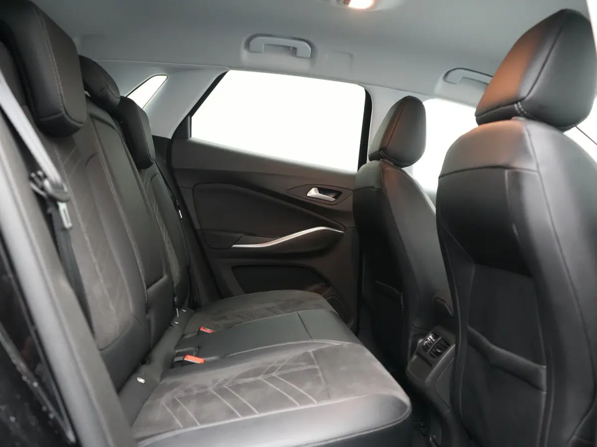 1.6 Turbo Ultimate PHEV 225pk Dealer O.H. | Trekhaak Afn. | Adaptive Cruise | 360 Camera | Alcantara Sportstoelen & Stuur Verwarmd | BLIS | Keyless | Navigatie | DAB | Plug In Hybrid | Apple