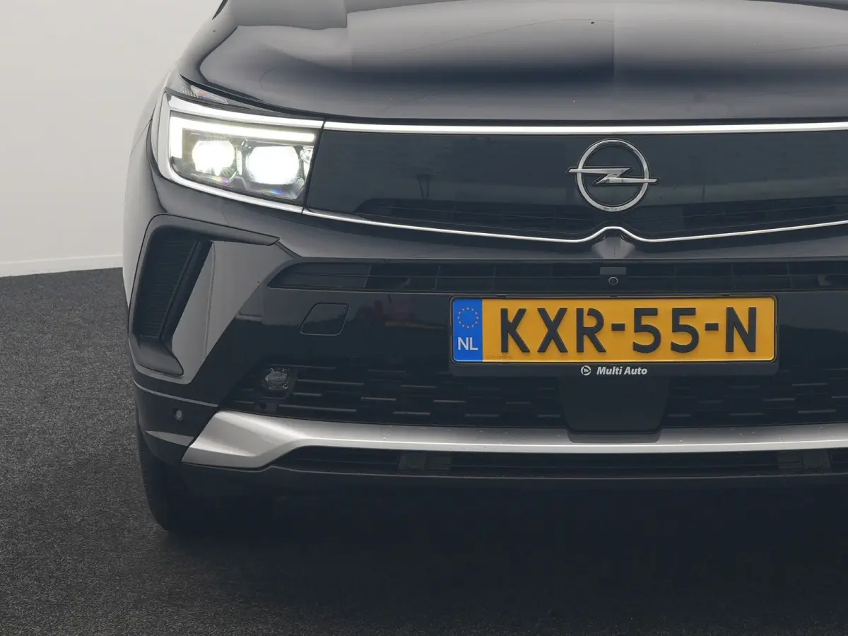1.6 Turbo Ultimate FACELIFT MODEL PHEV 225pk Dealer O.H. | Trekhaak Afn. | Adaptive Cruise | 360 Camera | Alcantara Sportstoelen & Stuur Verwarmd | BLIS | Keyless | Navigatie | DAB | Plug In