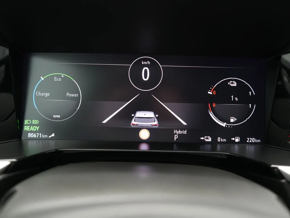 1.6 Turbo Ultimate FACELIFT MODEL PHEV 225pk Dealer O.H. | Trekhaak Afn. | Adaptive Cruise | 360 Camera | Alcantara Sportstoelen & Stuur Verwarmd | BLIS | Keyless | Navigatie | DAB | Plug In