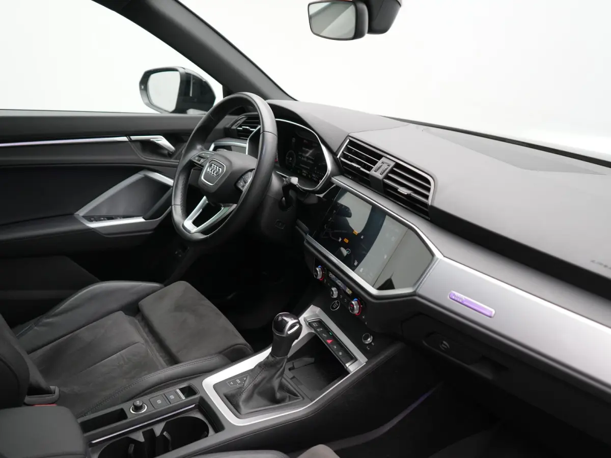 45 TFSI e Business Edition PHEV 245pk Dealer O.H. | Panodak | Adaptive Cruise | Camera | Alcantara Sportstoelen Verwarmd | Sfeerverlichting | BLIS | Keyless | Apple Carplay | Navigatie | DAB