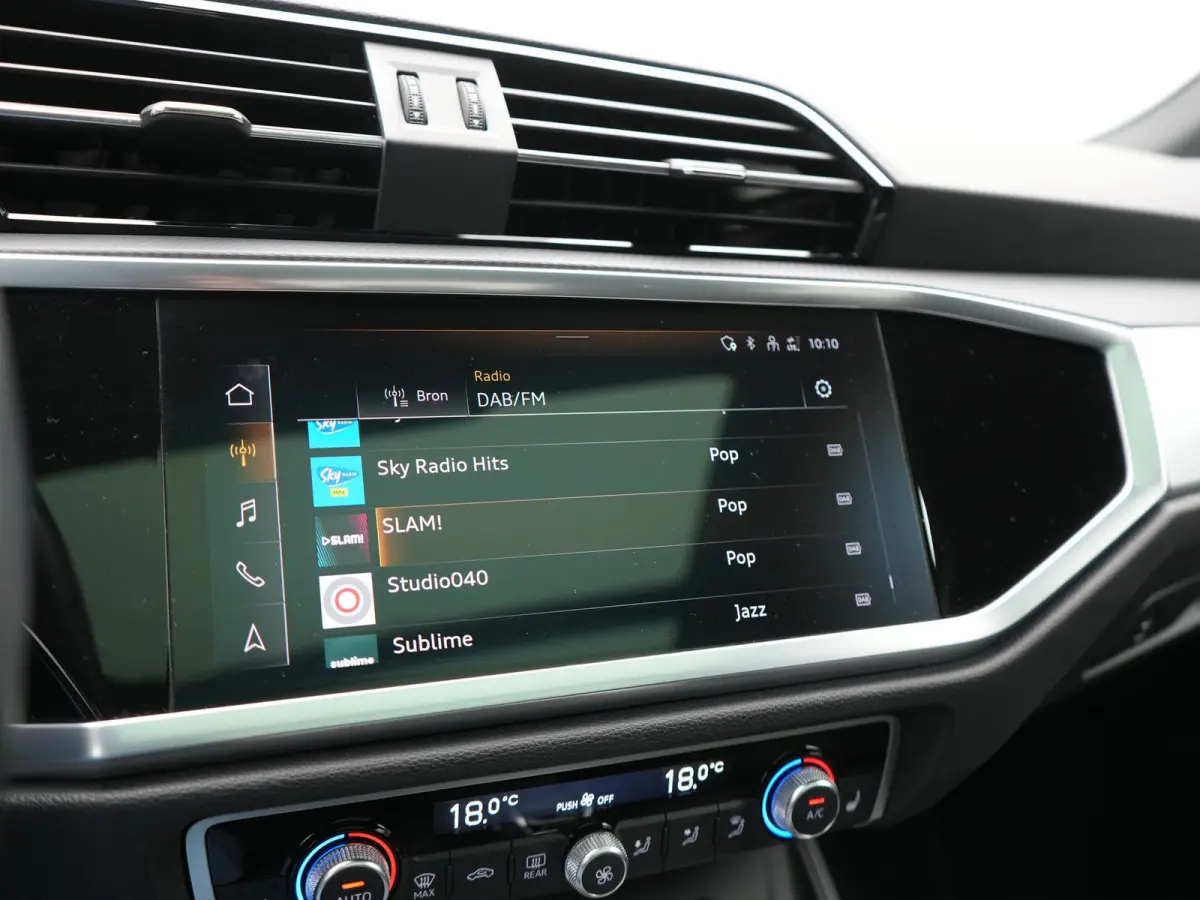 45 TFSI e Business Edition PHEV 245pk Dealer O.H. | Panodak | Adaptive Cruise | Camera | Alcantara Sportstoelen Verwarmd | Sfeerverlichting | BLIS | Keyless | Apple Carplay | Navigatie | DAB
