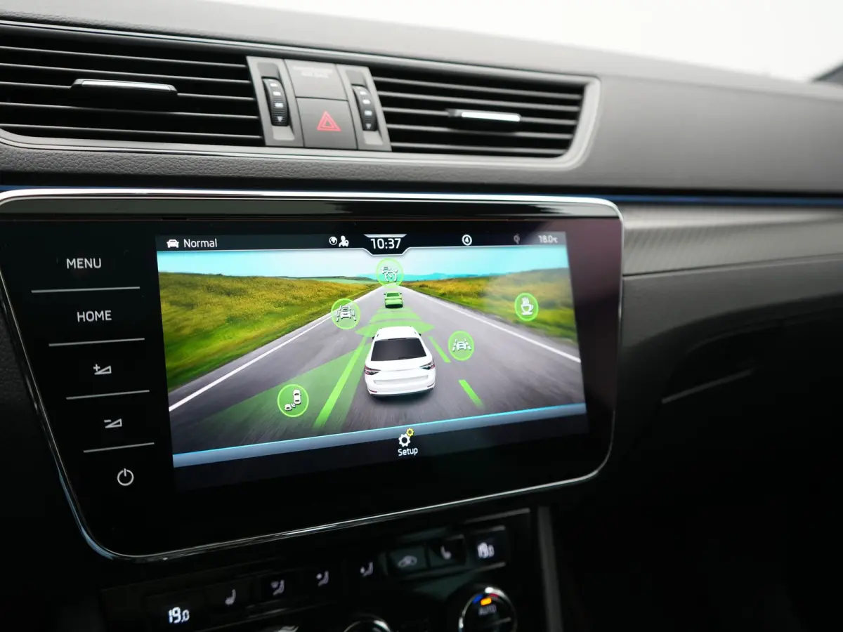 1.4 TSI iV Sportline Business PHEV 218pk Dealer O.H. | SOH 91,2% | Panodak | Adaptive Cruise | Camera | Canton Audio | Alcantara Sportstoelen Memory & Verwarmd | Sfeerverlichting | Keyless |