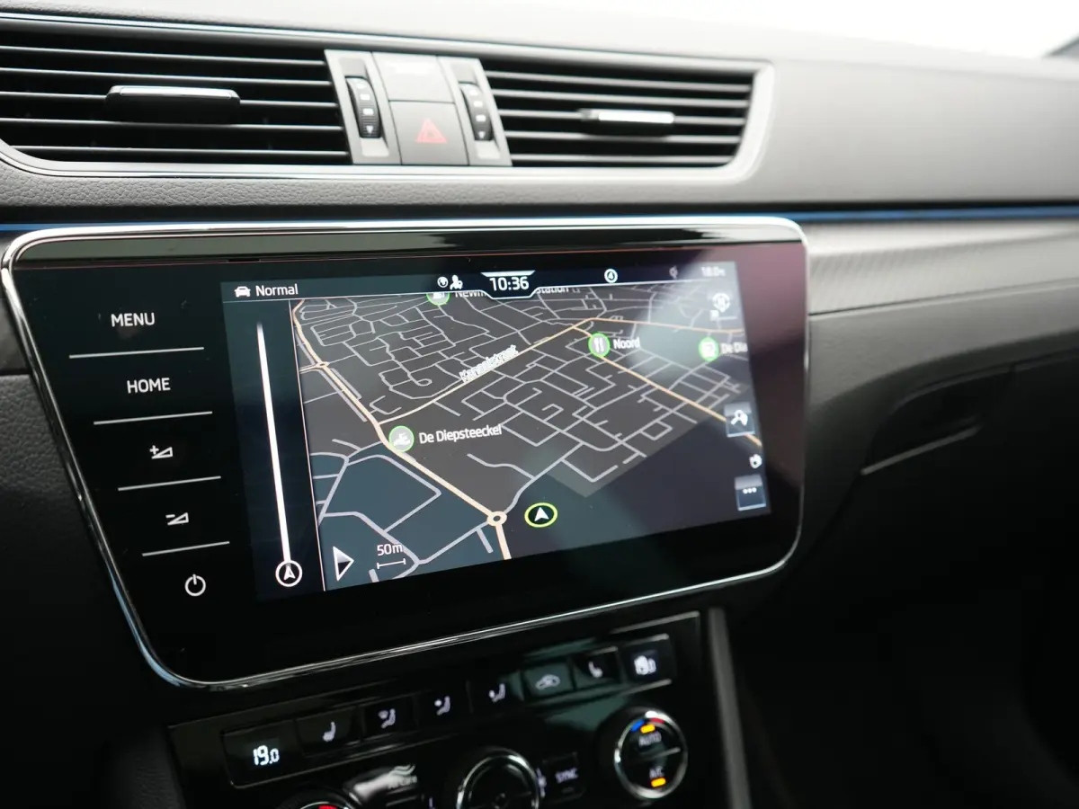 1.4 TSI iV Sportline Business PHEV 218pk Dealer O.H. | SOH 91,2% | Panodak | Adaptive Cruise | Camera | Canton Audio | Alcantara Sportstoelen Memory & Verwarmd | Sfeerverlichting | Keyless |