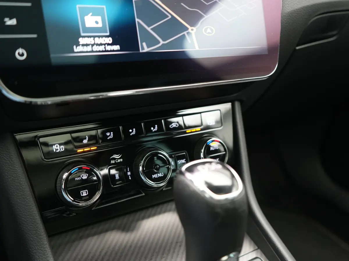 1.4 TSI iV Sportline Business PHEV 218pk Dealer O.H. | Panodak | Camera | Canton Audio | Alcantara Sportstoelen Memory & Verwarmd | Sfeerverlichting | Keyless | BLIS | Stuur Verwarmd | Apple