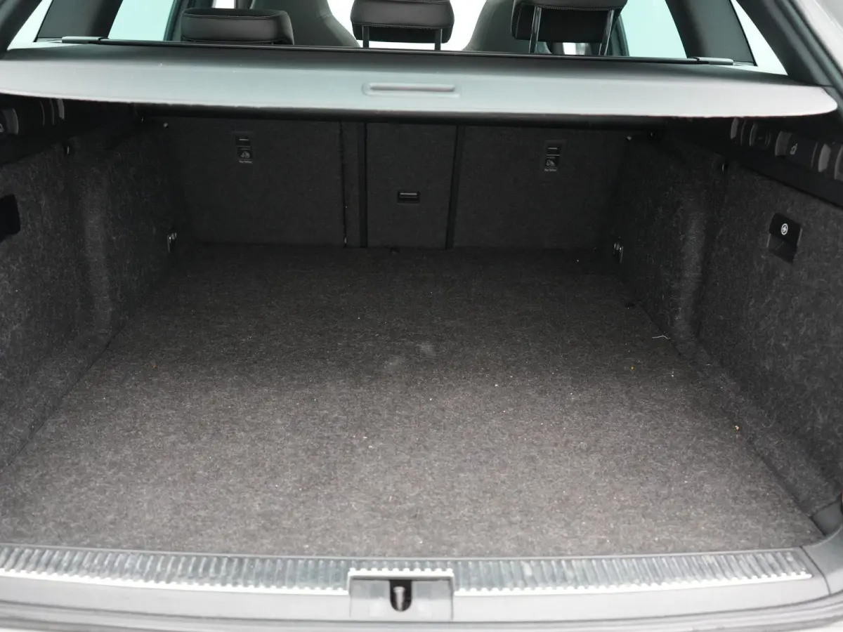 1.4 TSI iV Sportline Business PHEV 218pk Dealer O.H. | Panodak | Camera | Canton Audio | Alcantara Sportstoelen Memory & Verwarmd | Sfeerverlichting | Keyless | BLIS | Stuur Verwarmd | Apple