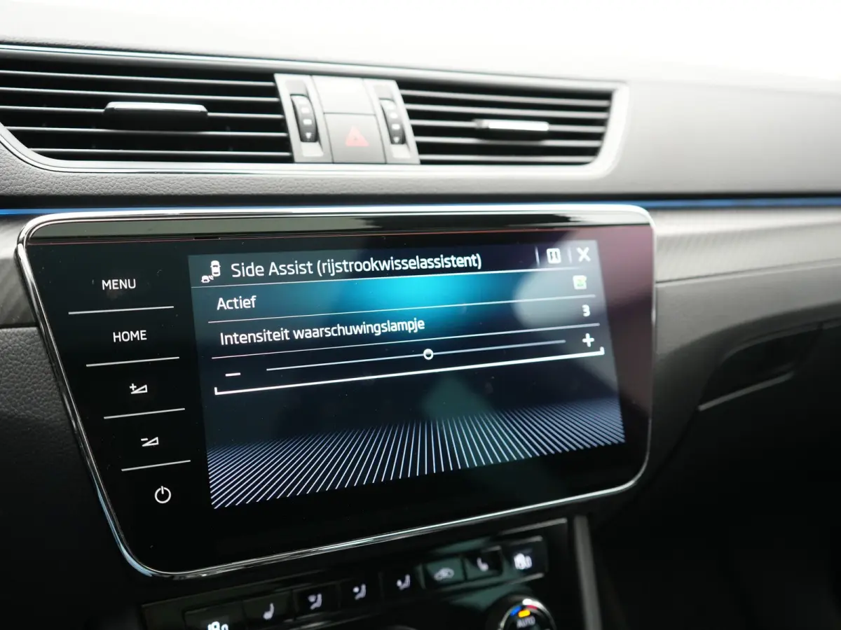 1.4 TSI iV Sportline Business PHEV 218pk Dealer O.H. | Panodak | Camera | Canton Audio | Alcantara Sportstoelen Memory & Verwarmd | Sfeerverlichting | Keyless | BLIS | Stuur Verwarmd | Apple