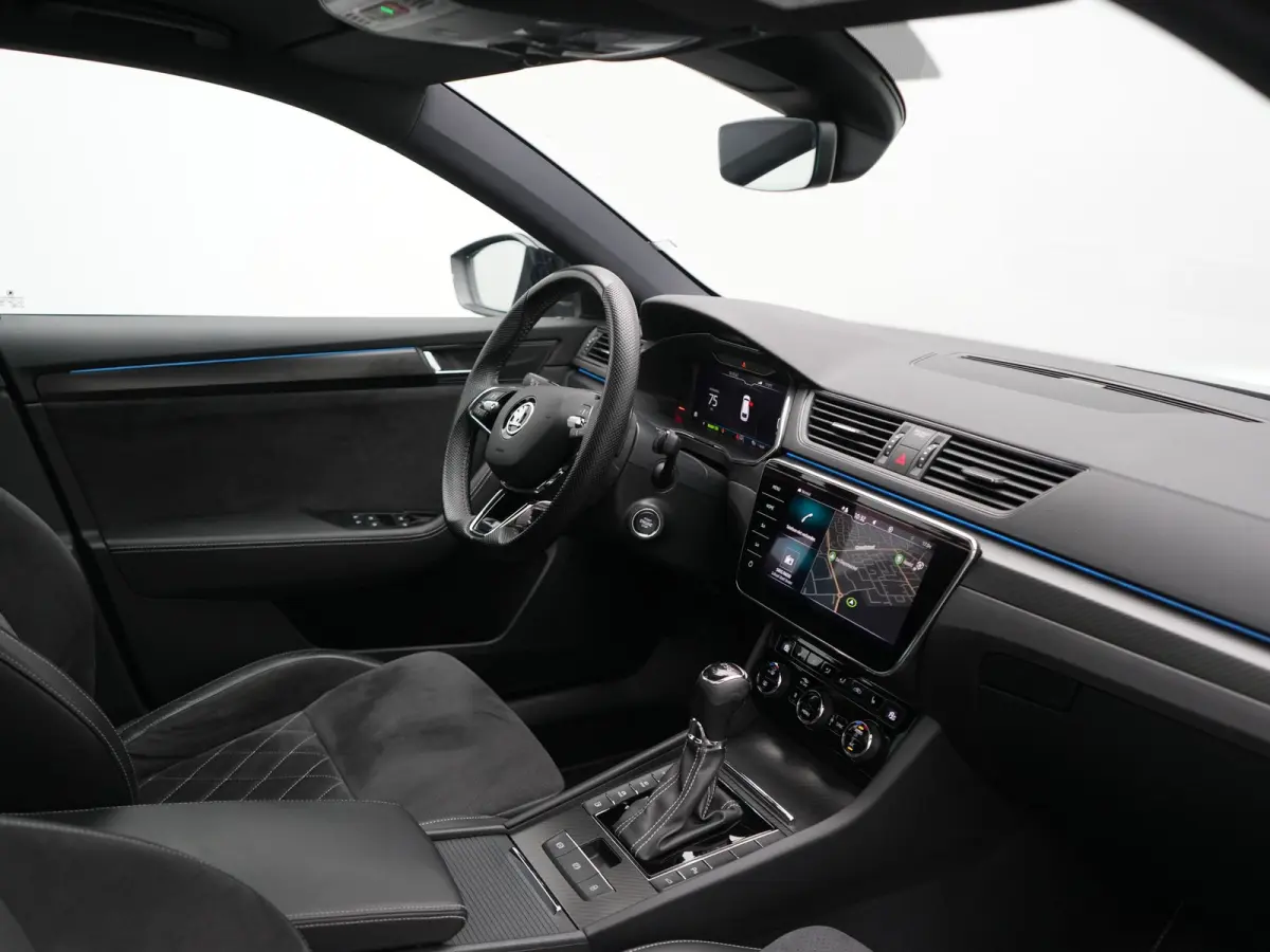 1.4 TSI iV Sportline Business PHEV 218pk Dealer O.H. | SOH 91,2% | Panodak | Adaptive Cruise | Camera | Canton Audio | Alcantara Sportstoelen Memory & Verwarmd | Sfeerverlichting | Keyless |