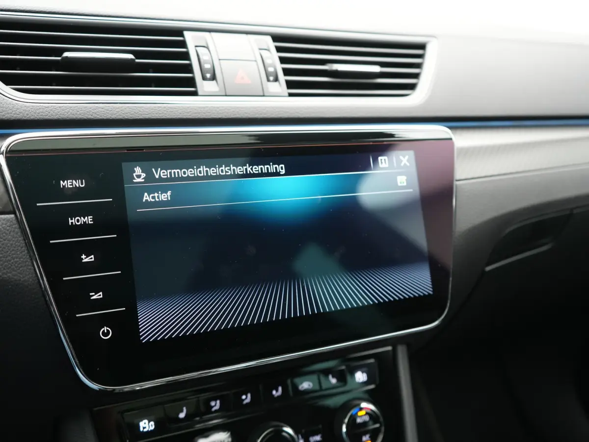 1.4 TSI iV Sportline Business PHEV 218pk Dealer O.H. | Panodak | Camera | Canton Audio | Alcantara Sportstoelen Memory & Verwarmd | Sfeerverlichting | Keyless | BLIS | Stuur Verwarmd | Apple