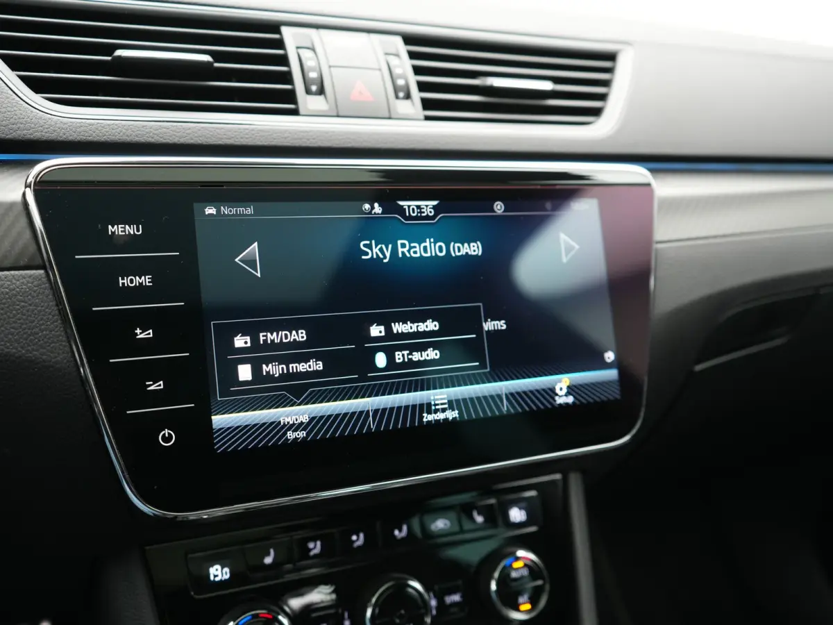 1.4 TSI iV Sportline Business PHEV 218pk Dealer O.H. | Panodak | Camera | Canton Audio | Alcantara Sportstoelen Memory & Verwarmd | Sfeerverlichting | Keyless | BLIS | Stuur Verwarmd | Apple