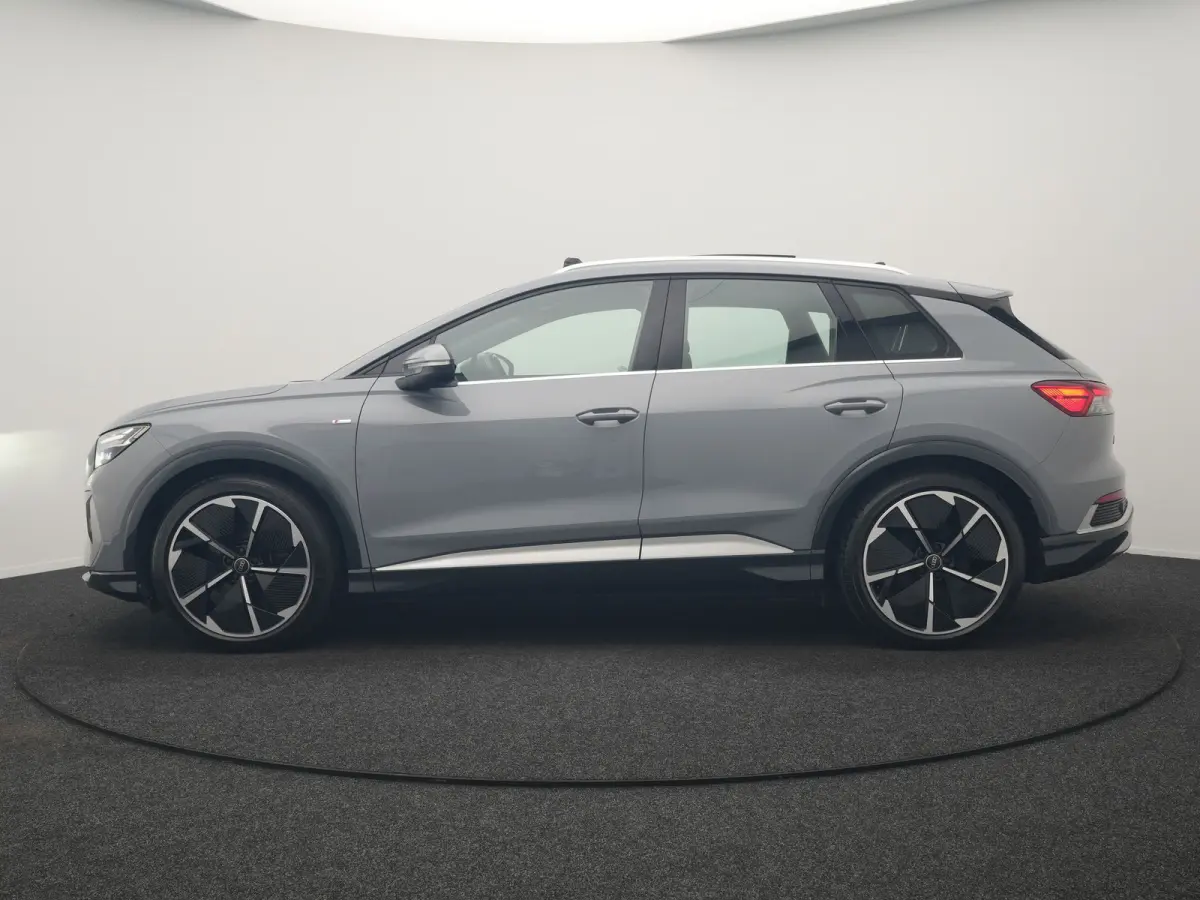 35 2x S Line 55 kWh 170pk Dealer O.H. | Panodak | Lederen Sportstoelen Memory | Adaptive Cruise | Head Up | 360 Camera | Sonos Audio | Matrix LED | Keyless | Blis | Apple Carplay | Navigatie