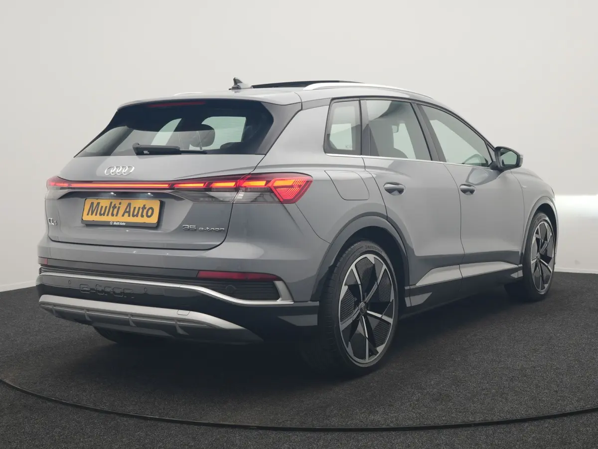 35 2x S Line 55 kWh 170pk Dealer O.H. | Panodak | Lederen Sportstoelen Memory | Adaptive Cruise | Head Up | 360 Camera | Sonos Audio | Matrix LED | Keyless | Blis | Apple Carplay | Navigatie
