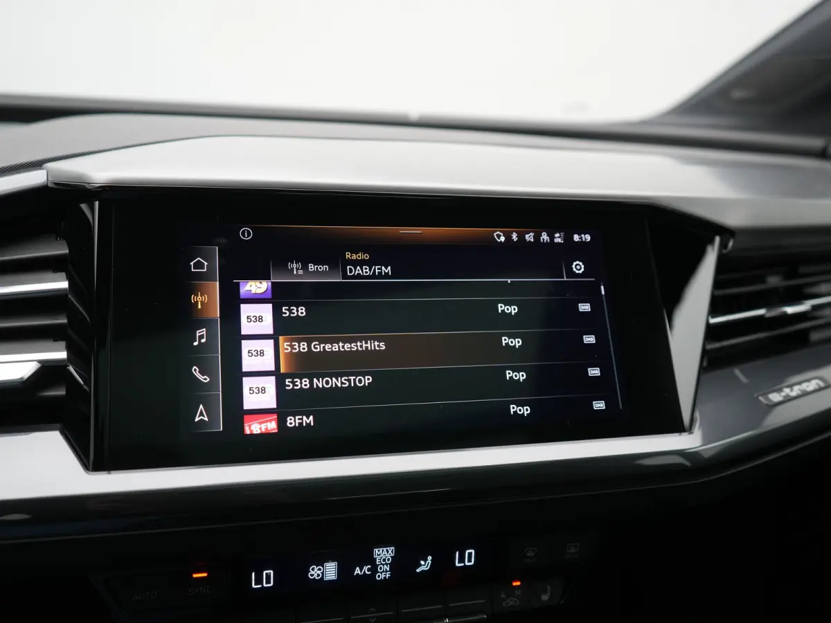 35 2x S Line 55 kWh 170pk Dealer O.H. | Panodak | Lederen Sportstoelen Memory | Adaptive Cruise | Head Up | 360 Camera | Sonos Audio | Matrix LED | Keyless | Blis | Apple Carplay | Navigatie