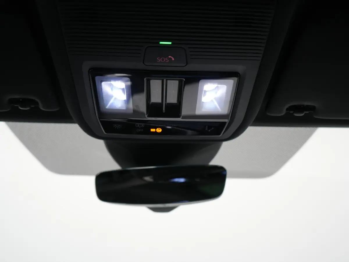 35 2x S Line 55 kWh 170pk Dealer O.H. | Panodak | Lederen Sportstoelen Memory | Adaptive Cruise | Head Up | 360 Camera | Sonos Audio | Matrix LED | Keyless | Blis | Apple Carplay | Navigatie
