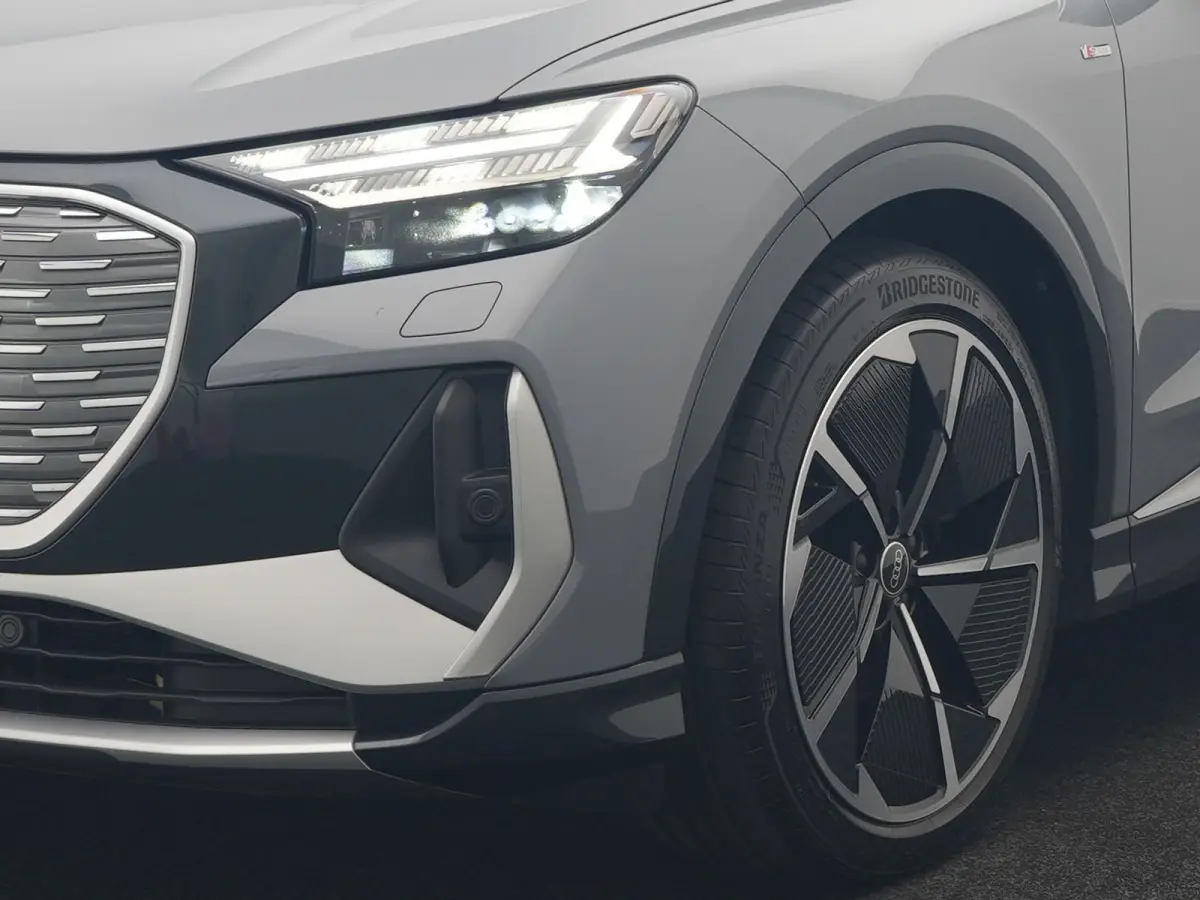 35 2x S Line 55 kWh 170pk Dealer O.H. | Panodak | Lederen Sportstoelen Memory | Adaptive Cruise | Head Up | 360 Camera | Sonos Audio | Matrix LED | Keyless | Blis | Apple Carplay | Navigatie