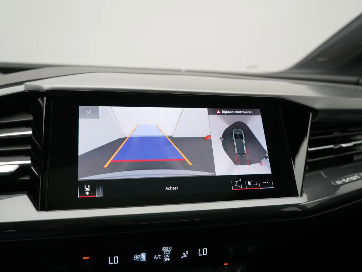 35 2x S Line 55 kWh 170pk Dealer O.H. | Panodak | Lederen Sportstoelen Memory | Adaptive Cruise | Head Up | 360 Camera | Sonos Audio | Matrix LED | Keyless | Blis | Apple Carplay | Navigatie