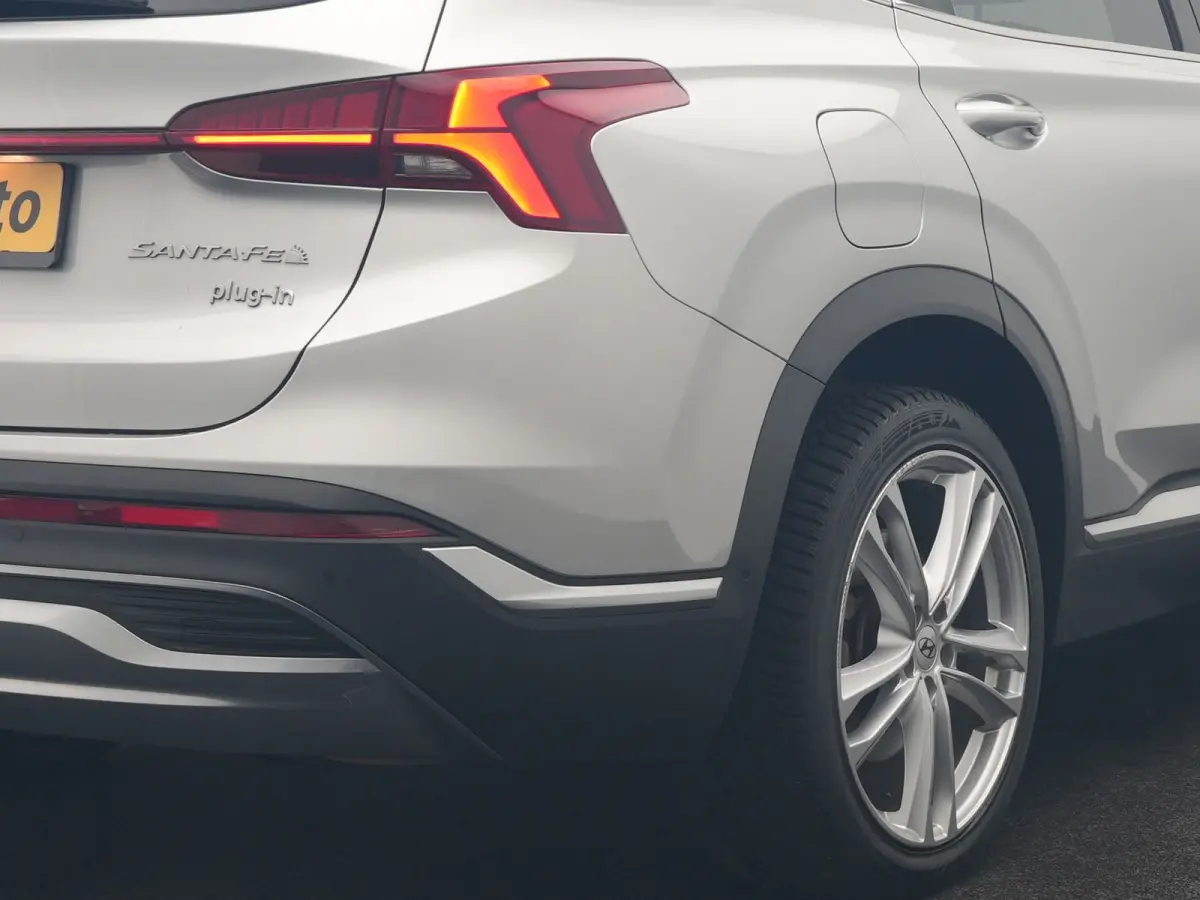 1.6 T-GDI PHEV Premium Sky 266pk Dealer O.H. | Panodak | Adaptive Cruise | Head Up | 360 Camera | Krell Audio | Lederen Sportstoelen Memory & Ventilatie | Keyless | Blis | Stoelen & Stuur Ve