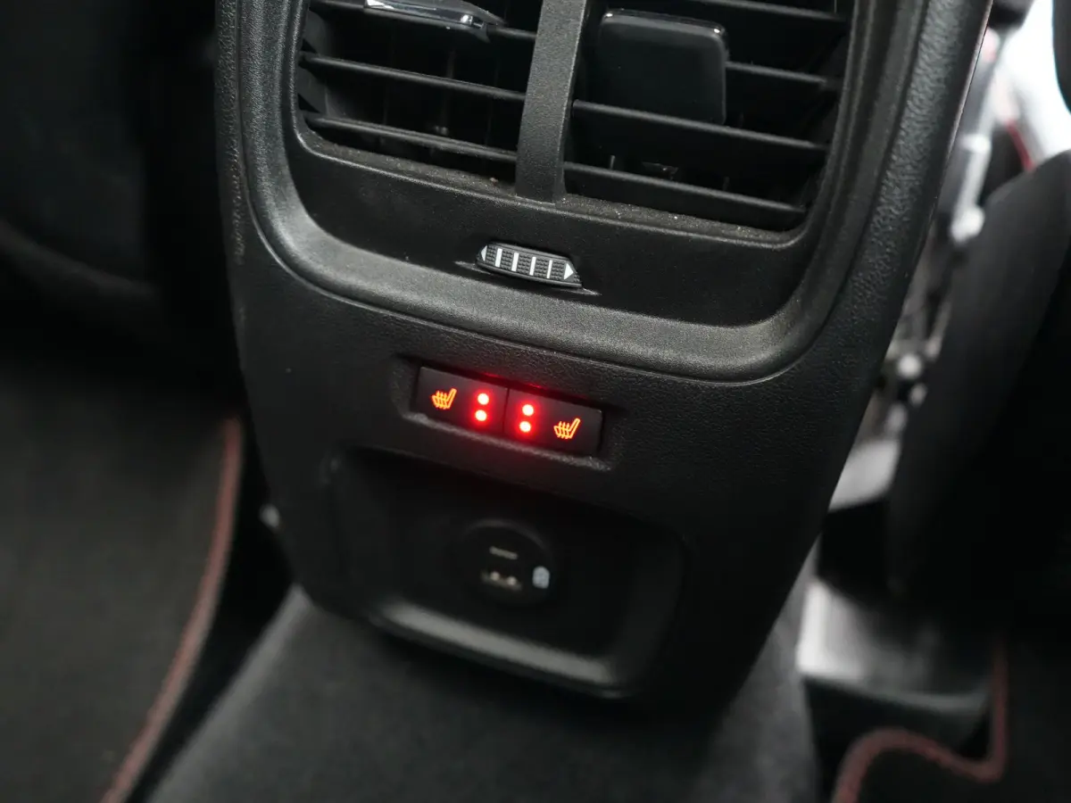 2.5 ST-Line X PHEV 225pk Dealer O.H | Trekhaak Af Fabriek | Adaptive Cruise | 360 Camera | Head Up | Alcantara Sportstoelen Verwarmd | Keyless | Blis | Pilot Assist | Stuurverwarming | Navig
